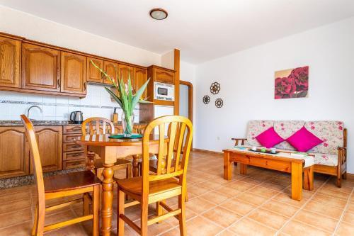 Apartamentos Los Quiqueres プエルト・デル・カルメン エクステリア 写真