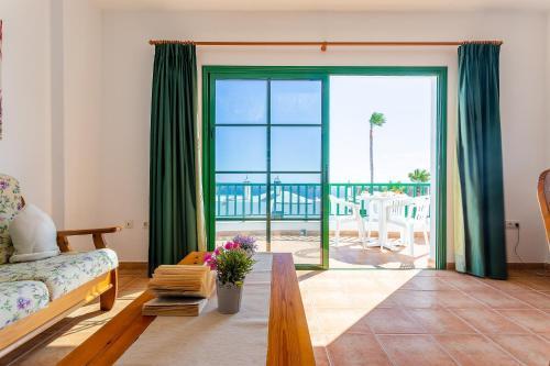 Apartamentos Los Quiqueres プエルト・デル・カルメン エクステリア 写真
